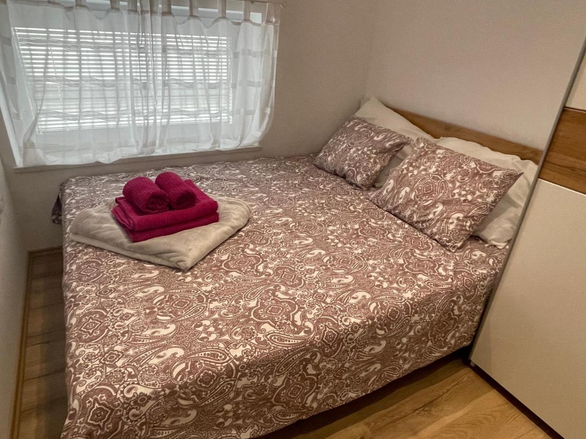 Apartmaji Meduza 2 Izola Bagian luar foto