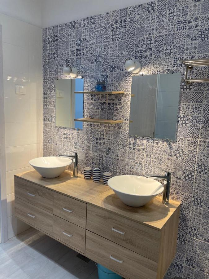Apartmaji Meduza 2 Izola Bagian luar foto