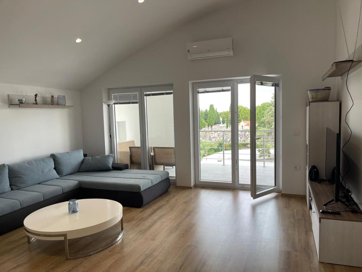 Apartmaji Meduza 2 Izola Bagian luar foto
