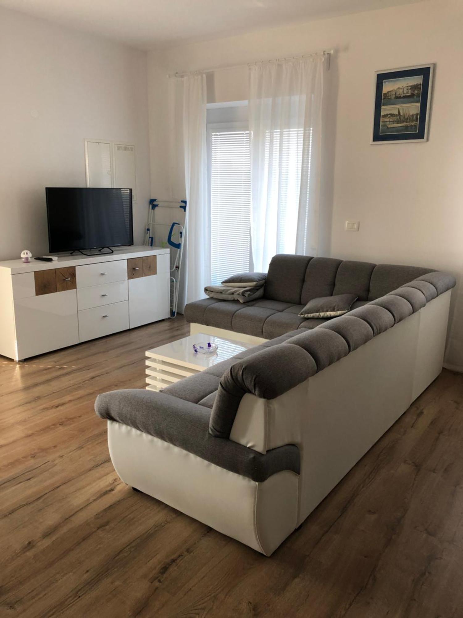 Apartmaji Meduza 2 Izola Bagian luar foto