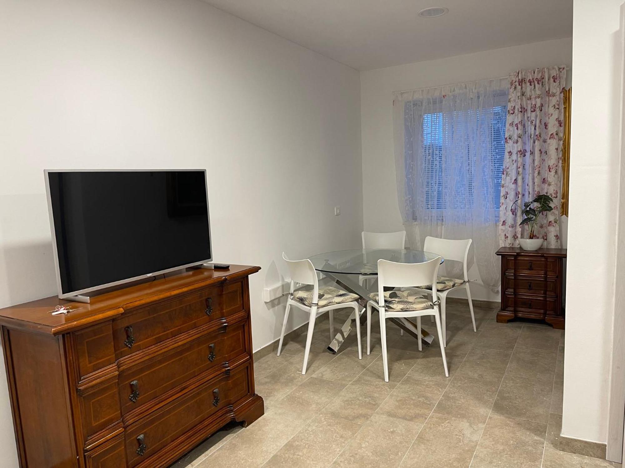 Apartmaji Meduza 2 Izola Bagian luar foto